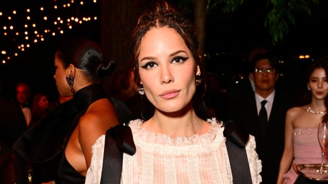 Halsey Defends Latest Album Against Critic's 'Main Character' Remarks | album sheila on 7 full, rtp